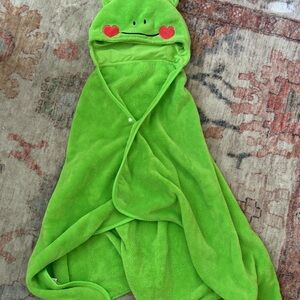 Green Frog Hooded Blanket